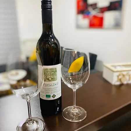 Atmartments Etna Bulevar, Free Private Parking Apartman