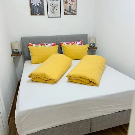 Apartment Atmartments Etna Bulevar, Free Private Parking Sarajevo