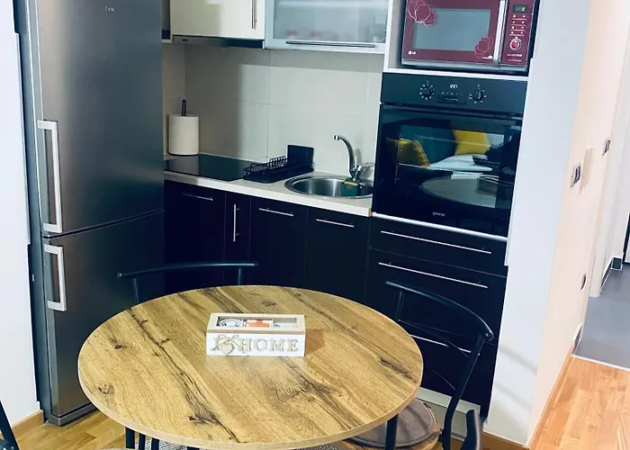 Apartment Atmartments Etna Bulevar, Free Private Parking *